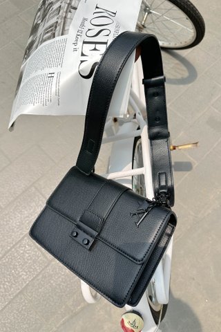 A' EVERYDAY BE WITH YOU BAG IN BLACK