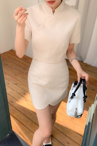 (BACKORDER XS-L) HEARTY SCALLOP SKIRT IN MILK TEA