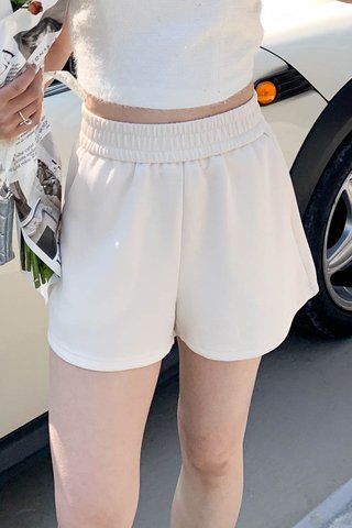 MAISON DE MEE CLASSIC SHORT IN CREAM