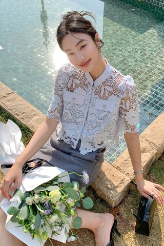 01' LOVE IN BLOOM LACE TOP IN BABY BLUE