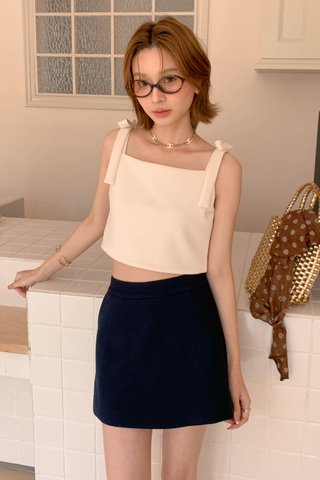 (BACKORDER S/L) NULULU BOW AIR TANK TOP IN MILK TEA