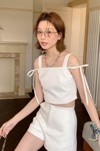 LOULA SHORT IN WHITE