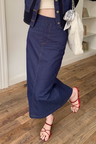 EVERYDAY STITCH MIDI SKIRT IN DARK BLUE