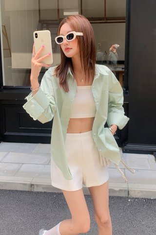 SCALLOP PEARL TOP IN MILK GREEN