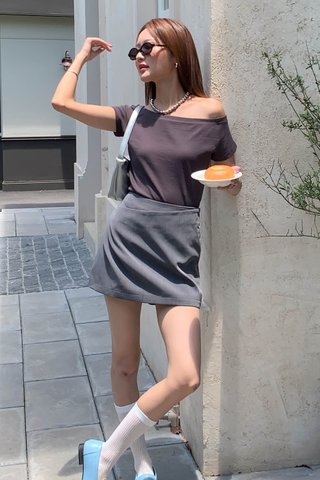 1.0 RUCHED SIDE SKORT IN GREY