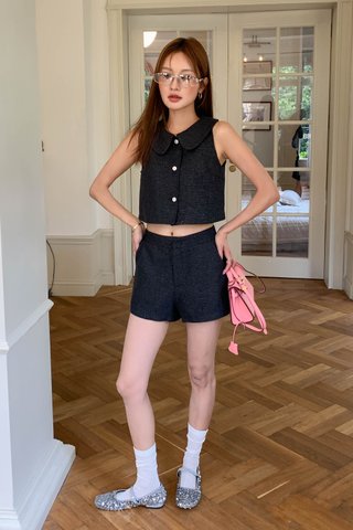 MIU 25 TWEED SHORT IN BLACK