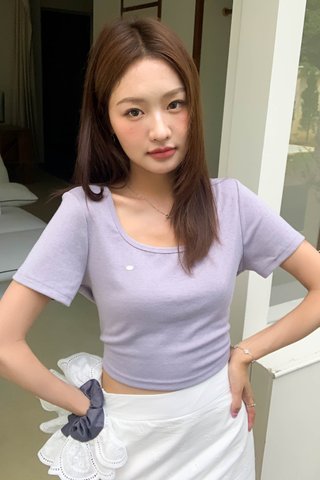 HER DAILY TOP IN PERIWINKLE