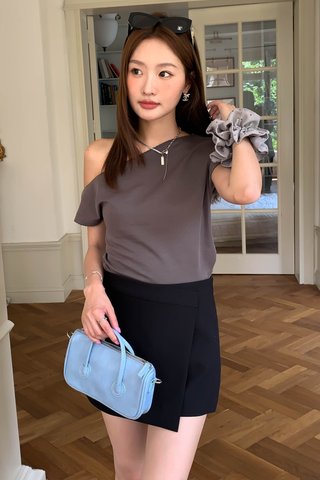 YULE ONE SHOULDER TOP IN GREY