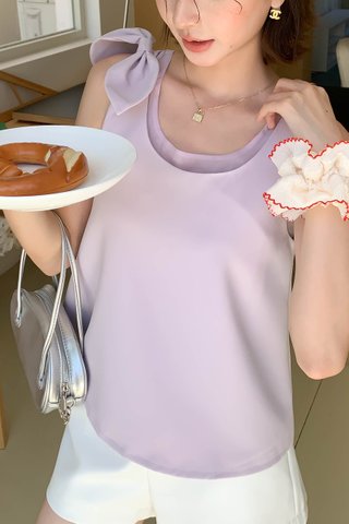 HER BOW FLARE TOP IN LILAC