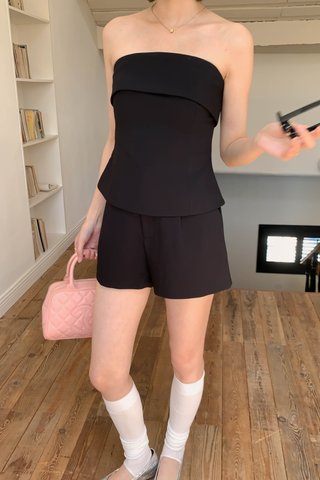4.0 LITTLE A SHORT IN BLACK