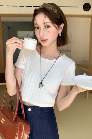 LUNE EYELET TOP IN WHITE