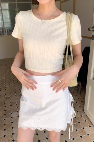 LUNE EYELET TOP IN BUTTER