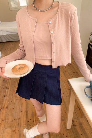 AU CARDIGAN SET IN CORAL