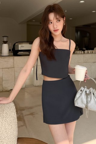 JUJU SQUARE-NECK TOP IN GREY