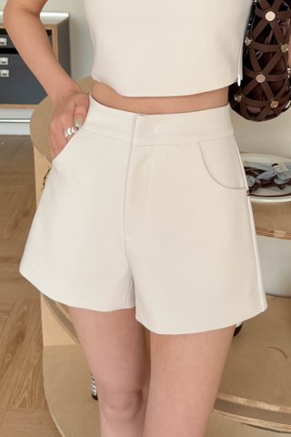 6.0 LITTLE C SHORT IN CREAM