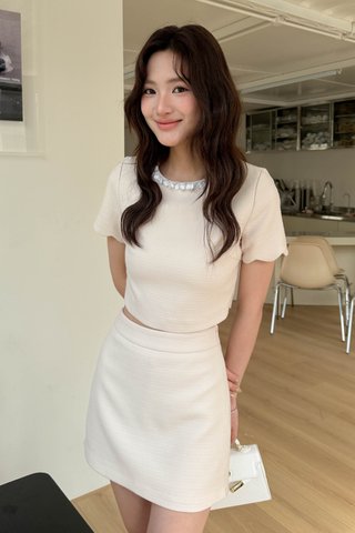 LIX TWEED CRYSTAL PETAL TOP IN NUDE