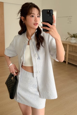 YIN ORIENTAL TWEED OVERSIZED TOP IN BLUE