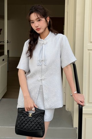 YIN ORIENTAL TWEED OVERSIZED TOP IN BLUE