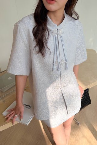 YIN ORIENTAL TWEED OVERSIZED TOP IN BLUE