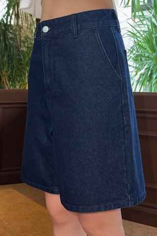 WEEKEND DENIM BERMUDA IN DARK BLUE